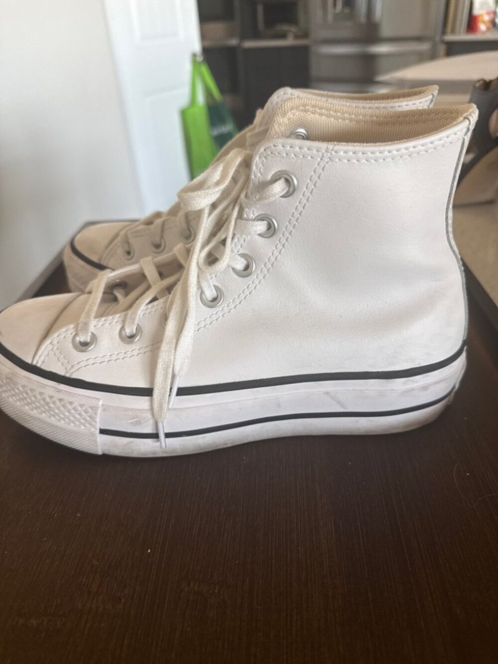 Converse Chuck Taylor All Star Lift Leather White Hi Top Sz 6.5 - Picture 2 of 7